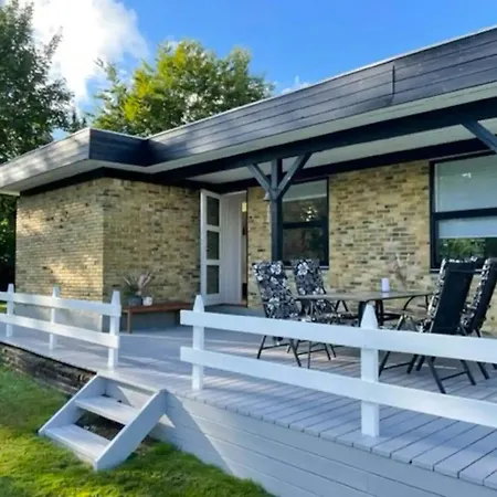 Find Peace With Style In Hyllinge Dom wakacyjny *